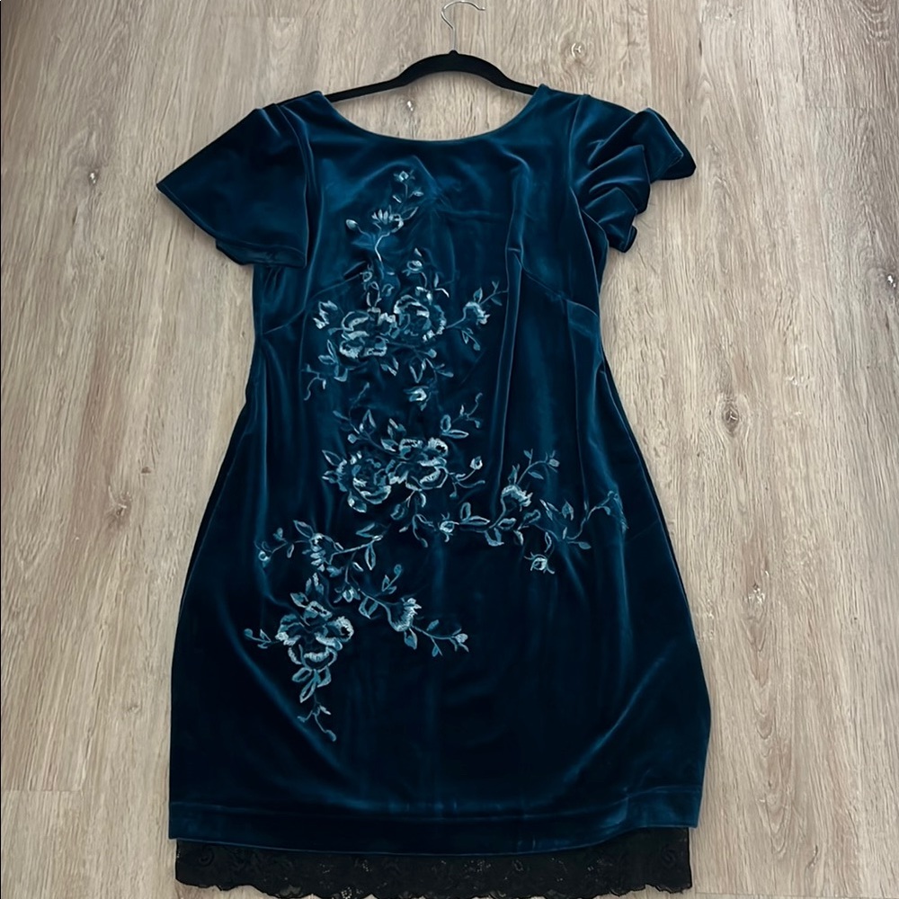 Elegant Floral Velvet Dress